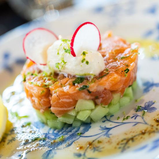 madame-restaurant-rouen-24-tartare-saumon-550×550